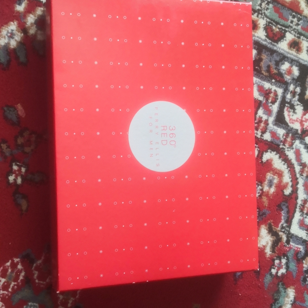 360 degree red Perry Ellis FOR MEN NEW